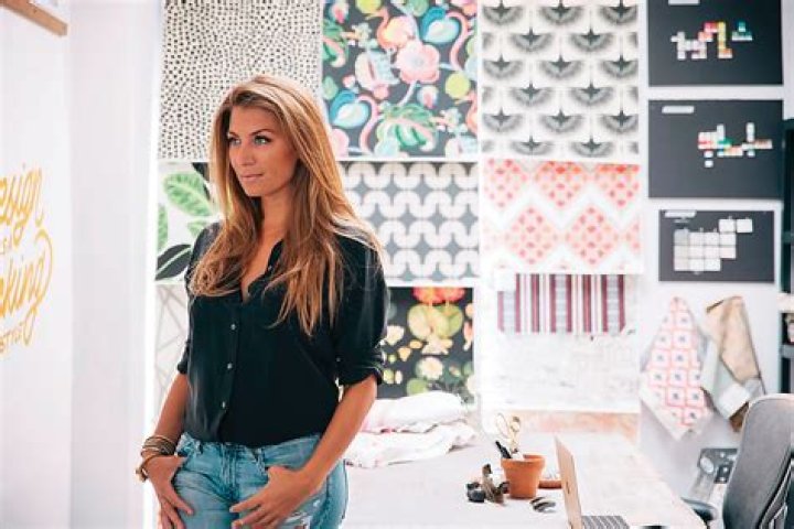 Genevieve Gorder Designer, Bio, Wiki, Age, Height, Family, Husband, Design Star, And Net Worth
