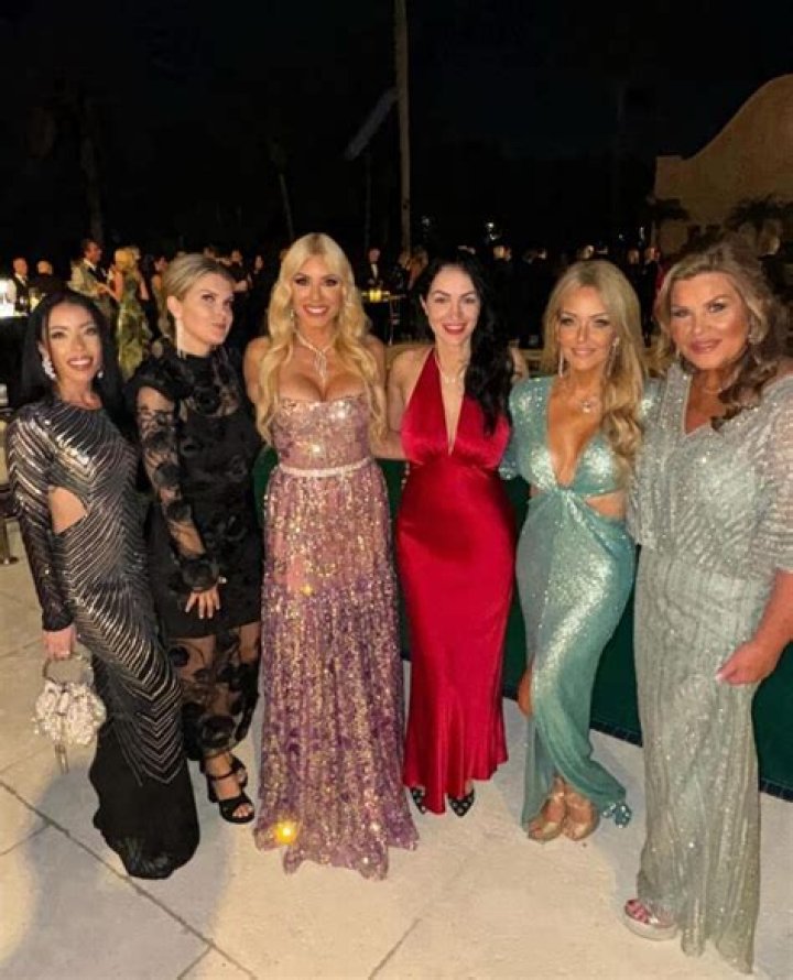 Gina Loudon Daughter Isn't Married Since Age Matters | Net Worth, Measurements, Facts