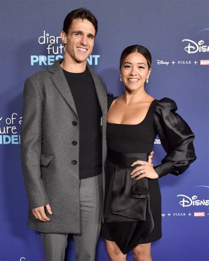 'Jane the Virgin' Brought Gina Rodriguez and Her Husband Together