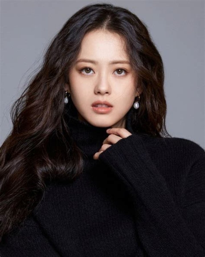 Go Ara – Biography, Facts & Life Story