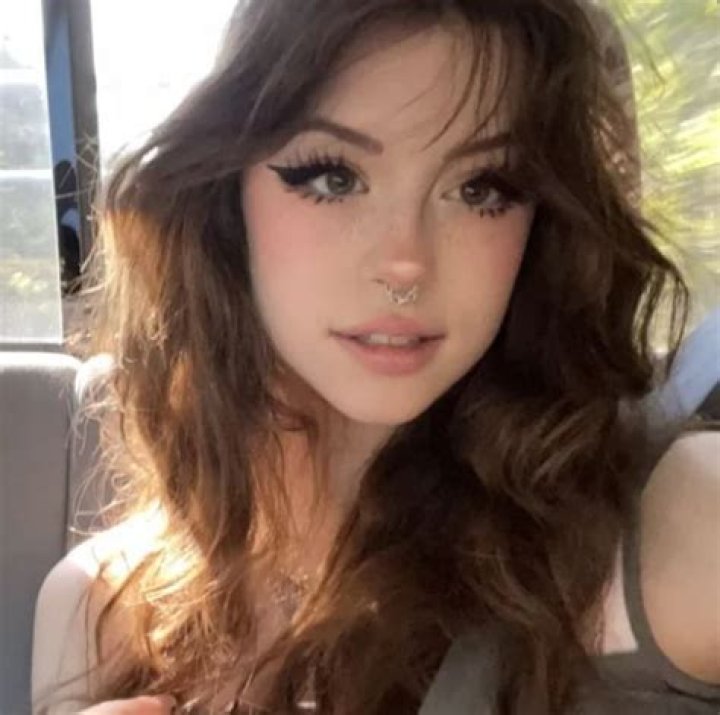 HannahOwO Phone Number, WhatsApp Number Contact Number Mobile