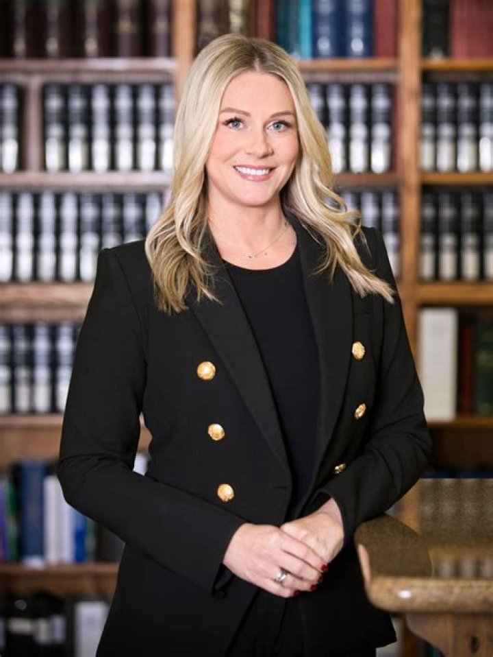 Heather Robertson Youtube, Bio, Wiki, Age, Husband, and Net Worth