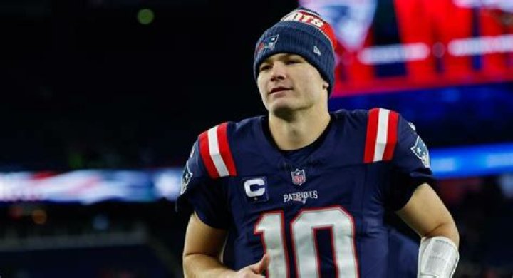 Is Danny Devito A Dwarf? Height And Illness 2023