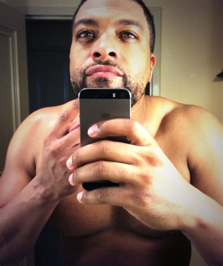 Is Deray Davis Related To Anthony Davis? Family & Net Worth