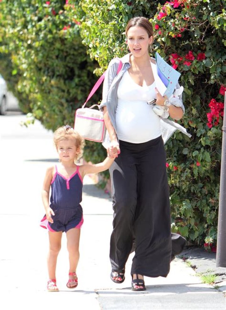 Is Jessica Alba Pregnant Again? Weight gain And Health Update