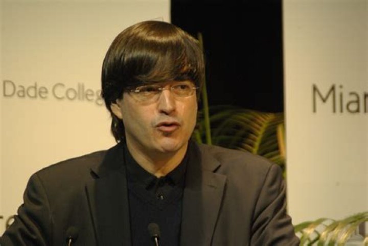 Jaime Bayly Books, Age, Height, Hijas, Esposa, Youtube, Joven, and Net Worth