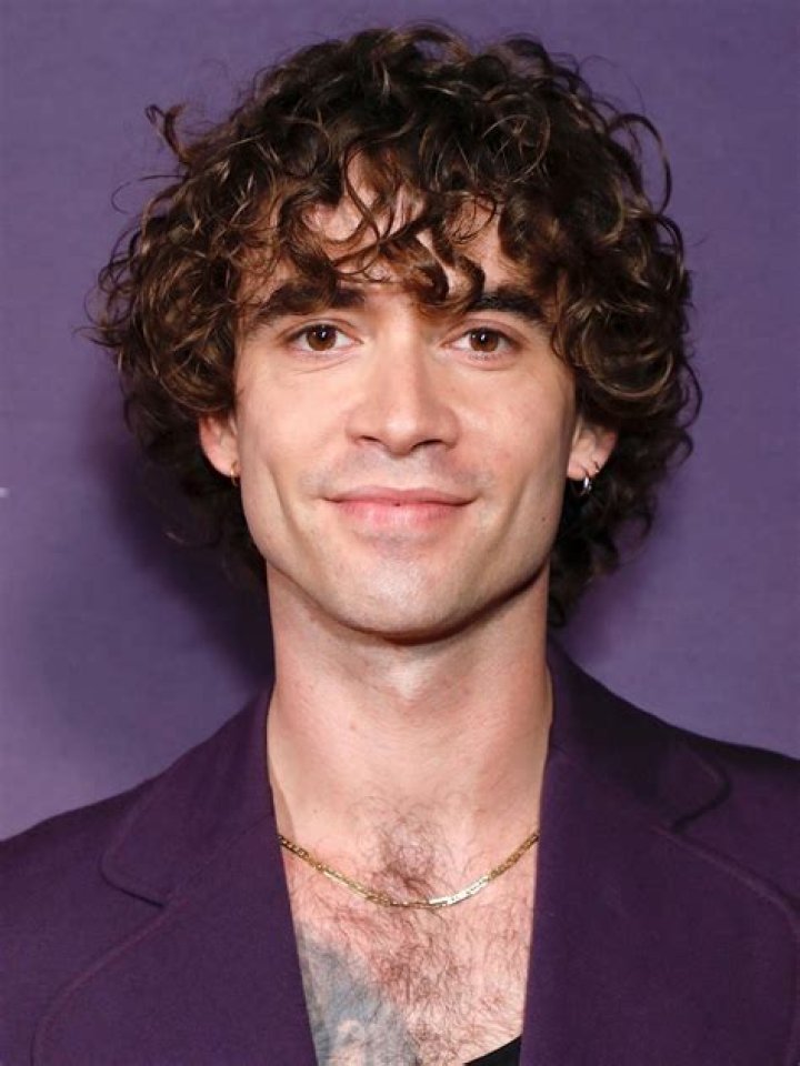 Jamie Blackley – Biography, Facts & Life Story