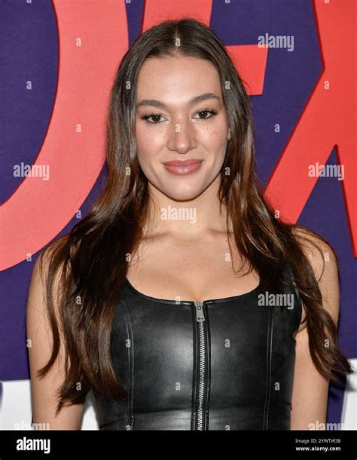 Jess Val Ortiz Age, Height, Weight, Boyfriend, Net Worth, Parents