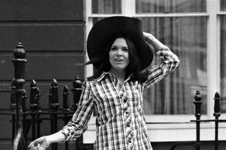 Joan Bakewell Battled Colon Cancer: Illness And Health