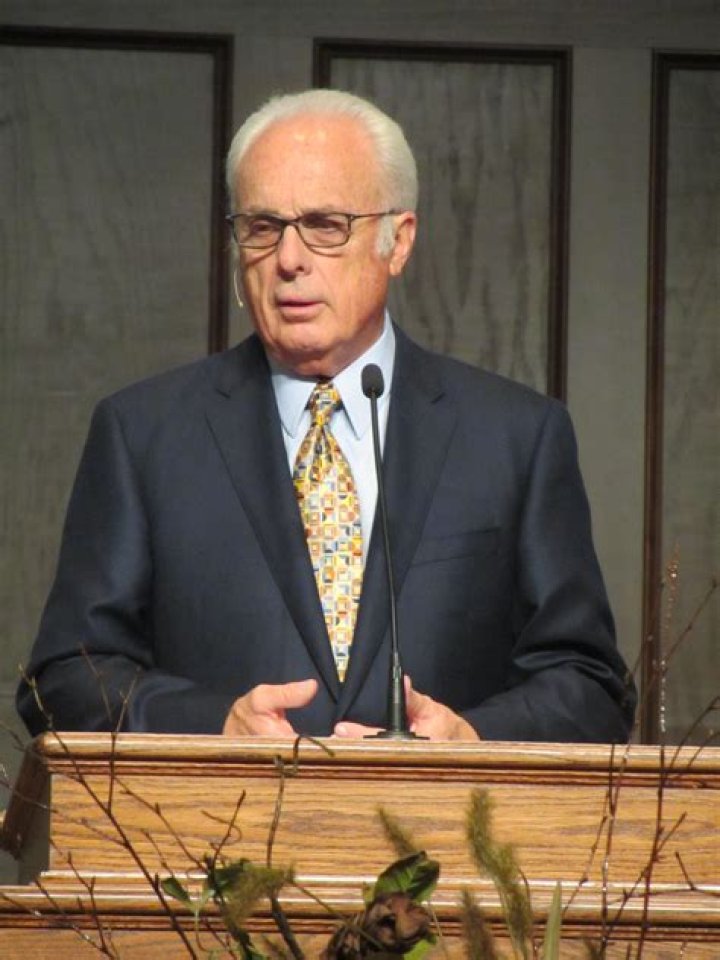 John MacArthur Grace Community Church, Bio, Wiki, Age, Wife, Son, Books, Quotes, and Net Worth