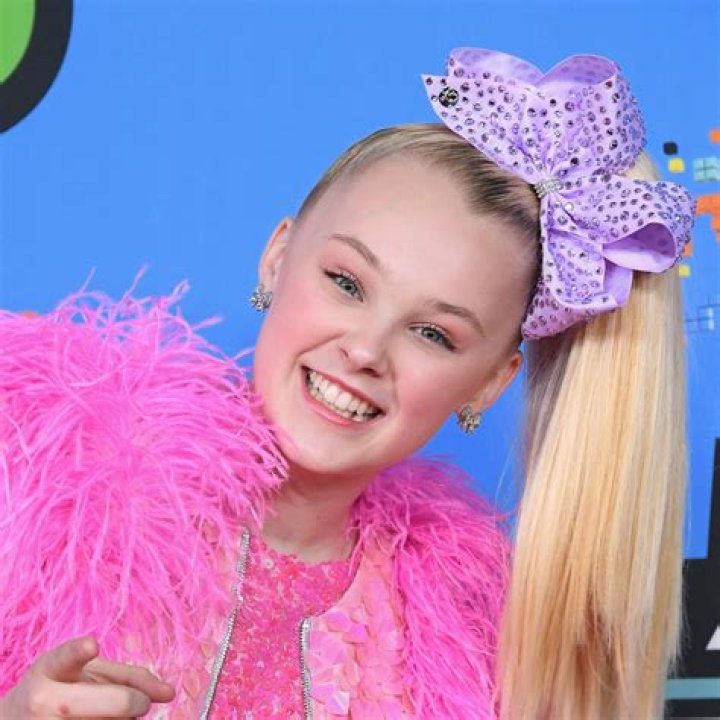 Jojo Siwa – Biography, Facts & Life Story