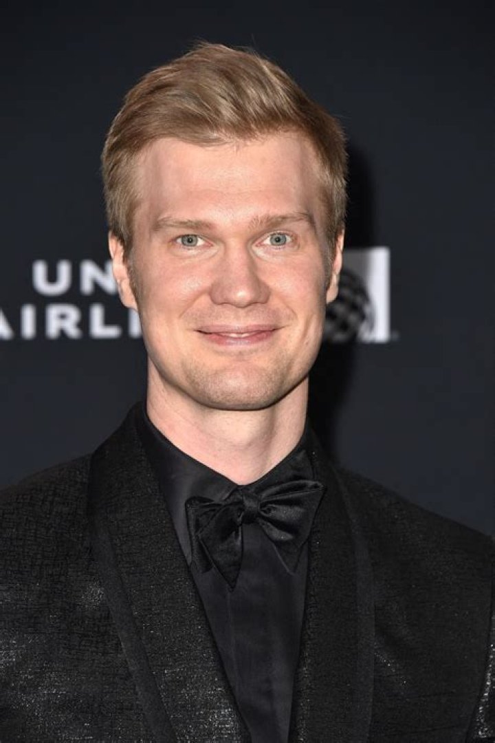 Joonas Suotamo Age, Height, Wife, Net Worth, Wiki
