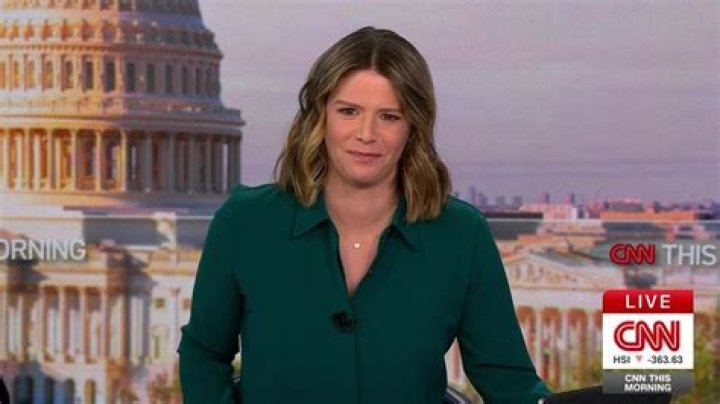 Kasie Hunt CNN, Bio, Wiki, Age, Husband, Baby, Salary, and Net Worth