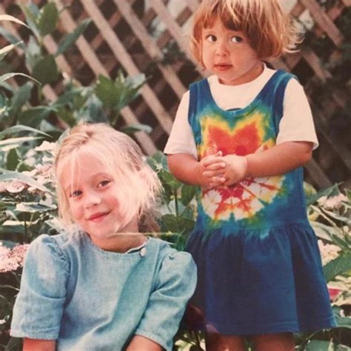 Kelsey Crane Net Worth