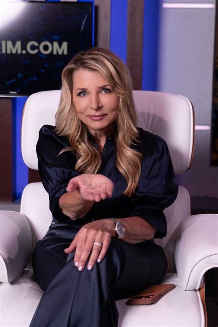 Kim Komando Radio, Bio, Wiki, Age, Height, Husband, Podcast, Salary, and Net Worth