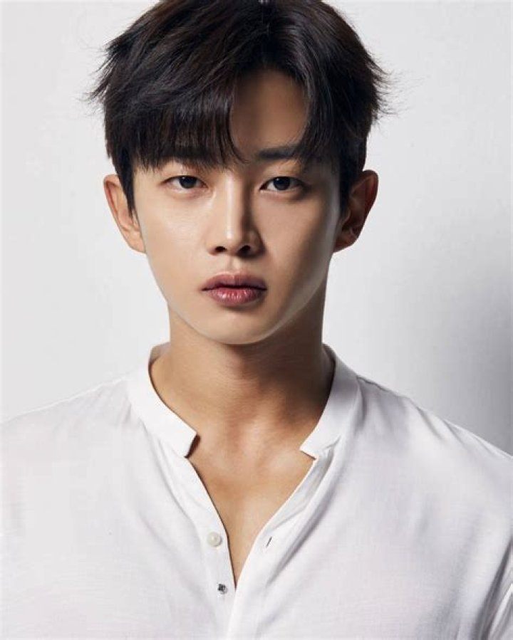 Kim Min Seok – Biography, Facts & Life Story