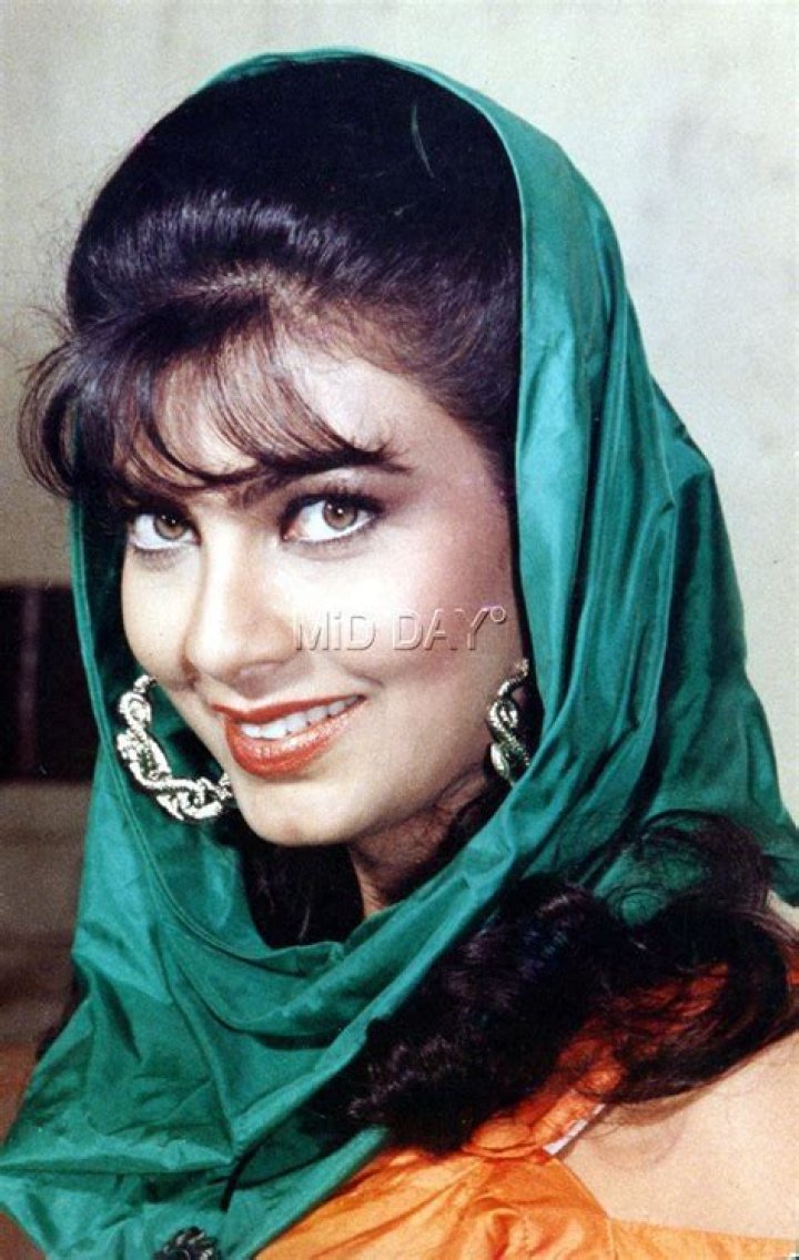 Kimi Katkar – Biography, Facts & Life Story