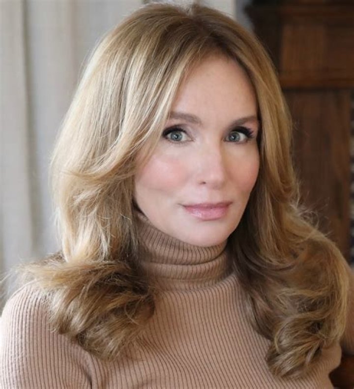 Kristen Cloke – Biography, Facts & Life Story