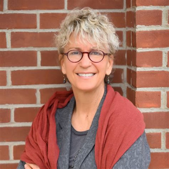 Kristi Nelson NBC5, Bio, Wiki, Age, Height, Husband, Salary, and Net Worth