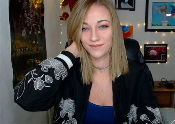 Kruzadar (Twitch Star) Wiki, Height, Age, Boyfriend, Family, Biography & More