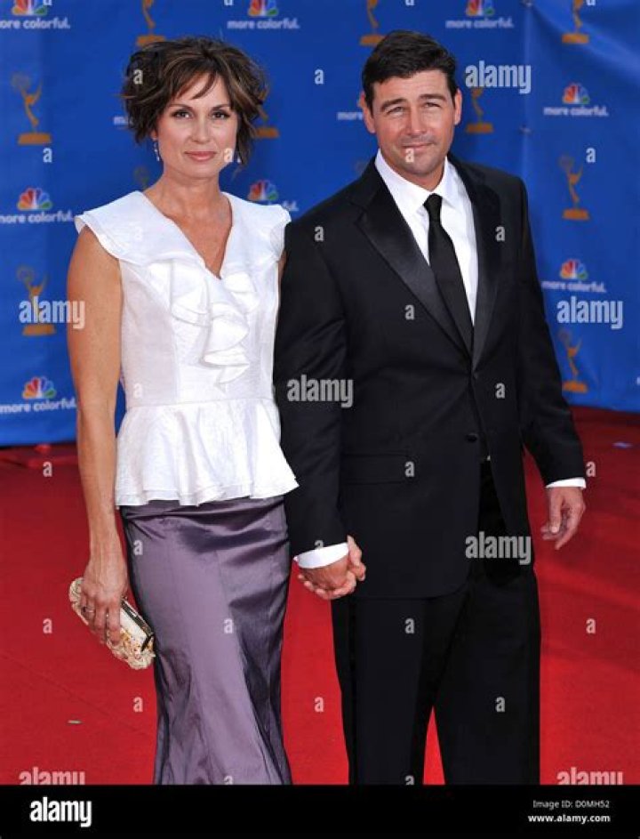 Kyle Chandler Calls His Wife His Best Friend