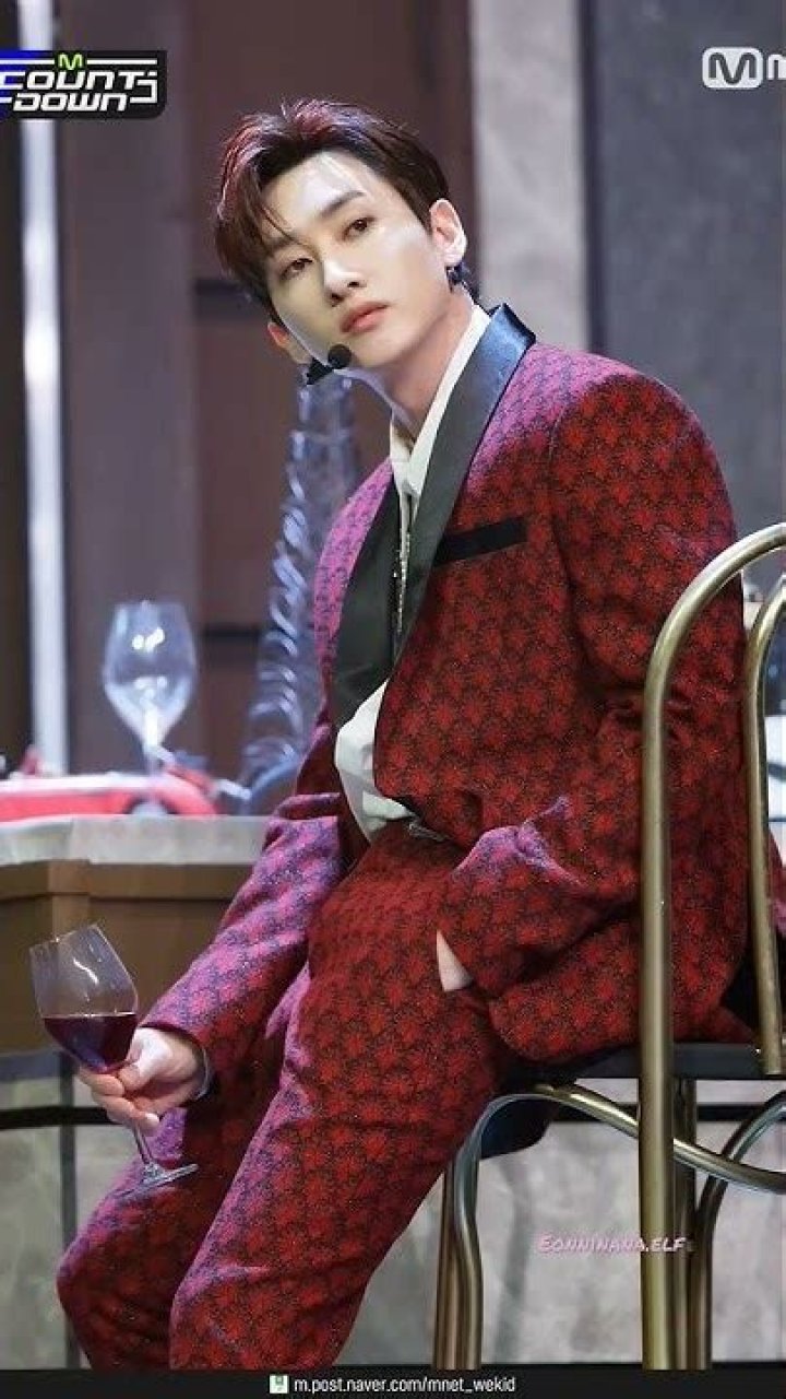 Lee Hyuk Jae – Biography, Facts & Life Story