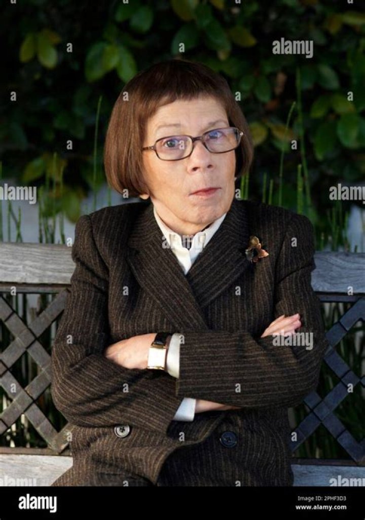 Linda Hunt