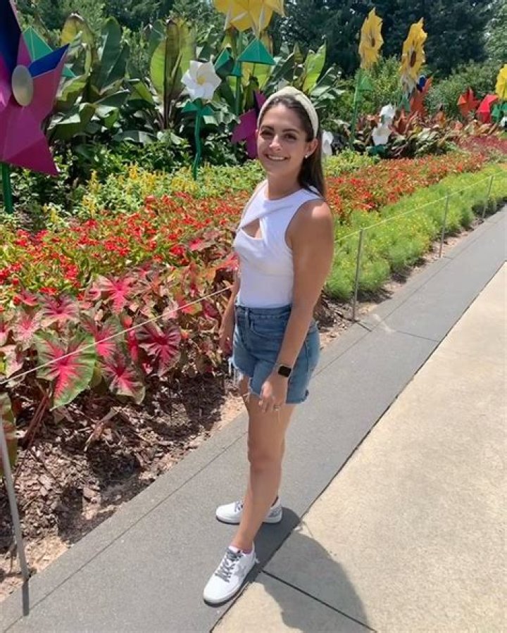 Lindsay Tuman Fox 5, Bio, Wiki, Age, Husband, Salary, and Net Worth