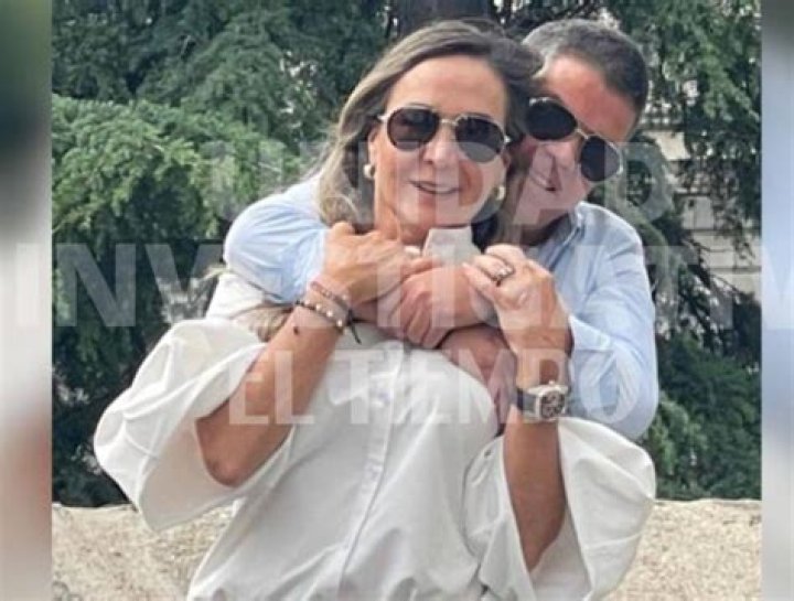 Meet Her Pareja and Hijos