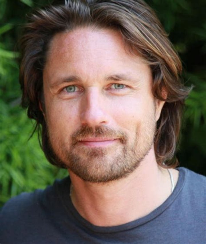 Martin Henderson Movies, Bio, Wiki, Age, Wife, and Net Worth