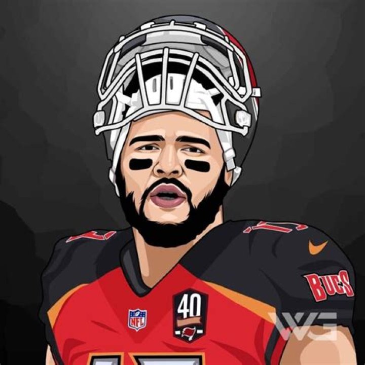 Mike Evans Net Worth – Has A Base Salary Of $12,250,000 For 2021