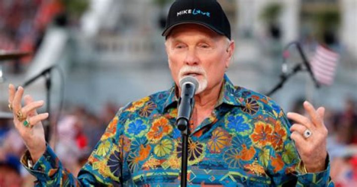 Mike Love Net Worth – How Much is Love Worth?