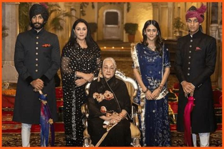 Was Vincenzo Cast Married Before Death?