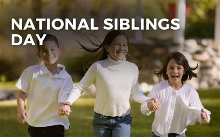 On National Siblings Day, Don't Say These Things To The Only Child In Your Life