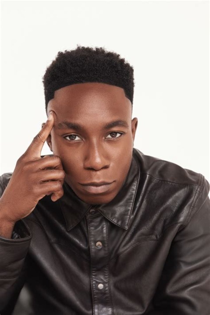 Olly Sholotan Bio, Wiki, Age, Height, Girlfriend, Bel-Air, and Net Worth