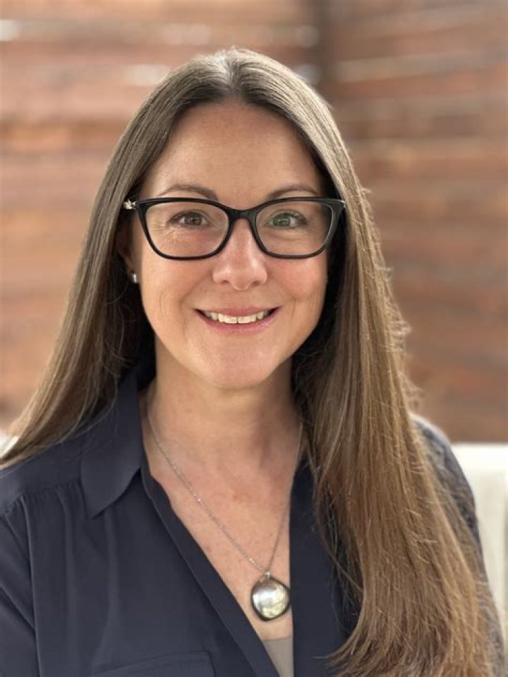 
Who Knew That The Retired Baseball Player Mike Shannon Had A Wife and Is A Father Of Six Children
