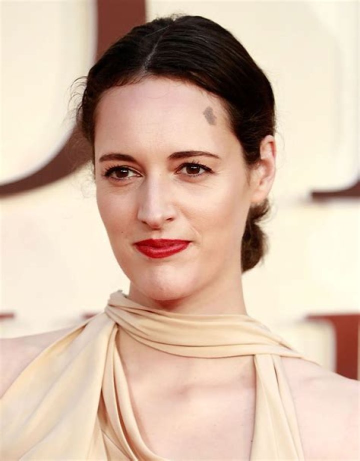 Phoebe Waller Bridge – Biography, Facts & Life Story
