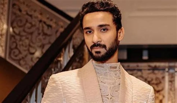 Raghav Juyal Biography, Dance, Age, Photos, Height, About & More