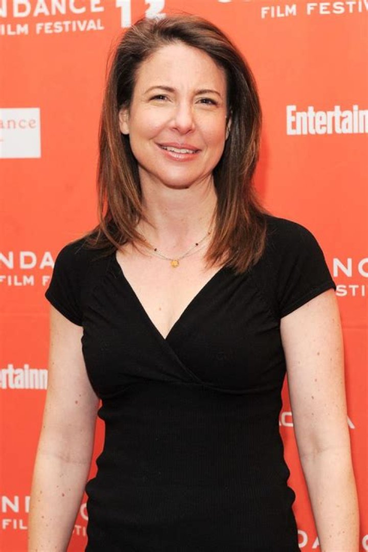 Robin Weigert Height