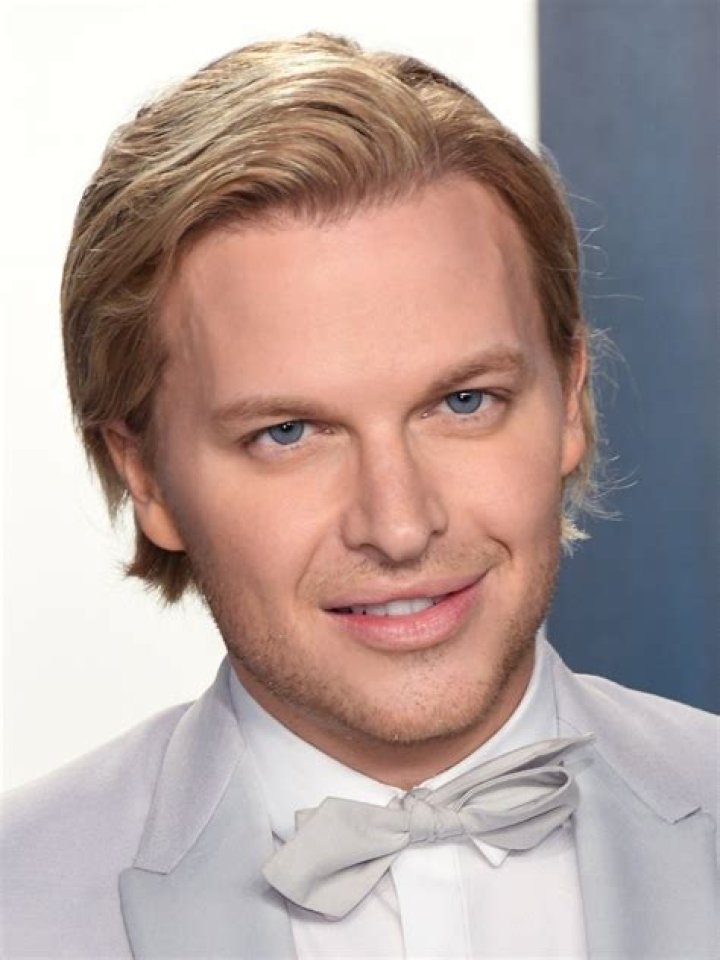 Ronan Farrow – Biography, Facts & Life Story