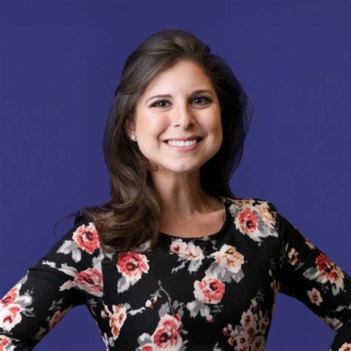 Sara Fischer Axios, Bio, Wiki, Age, Height, Husband, Salary, and Net Worth