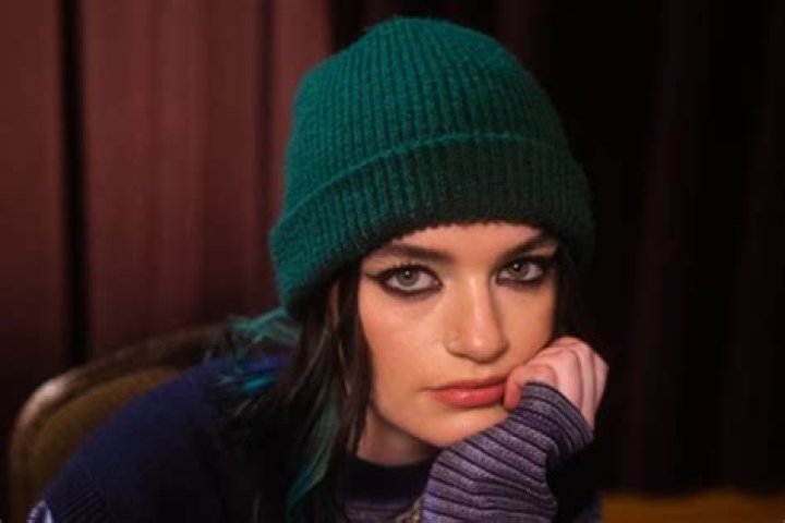 Sara Kays Age, Height, Net Worth, Merch, Songs, Bio