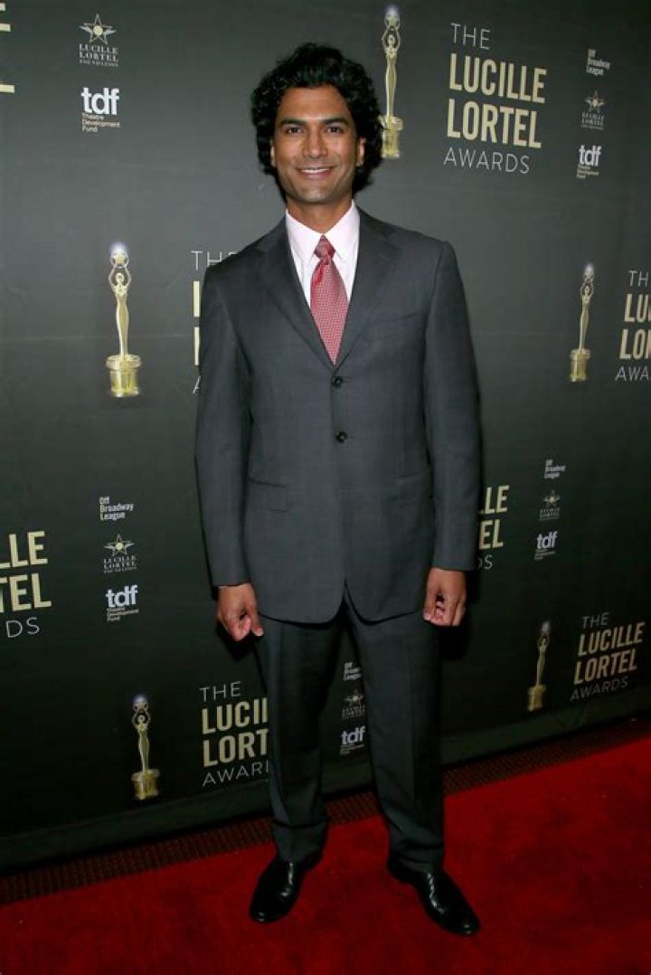 Sendhil Ramamurthy Height