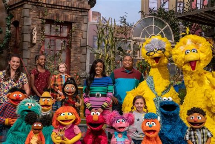 Sesame Street Cast Net Worth – Richest Cast Members Salary