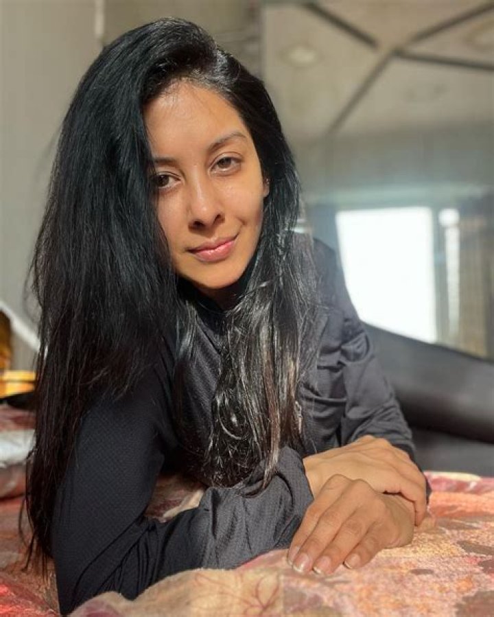 Simran Khanna Wiki, Age, Husband, Height, Weight, Biography & Family