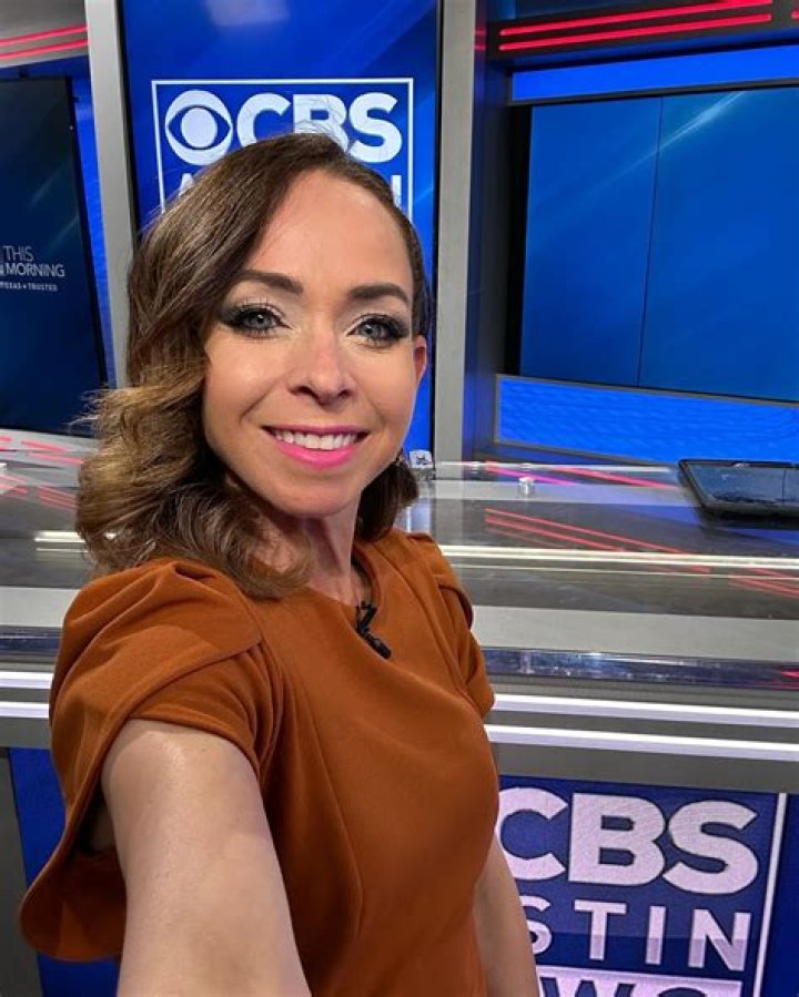 Sophia Stamas CBS Austin, Bio, Wiki, Age, Height, Family, Husband, Education, Awards, Salary, and Net Worth