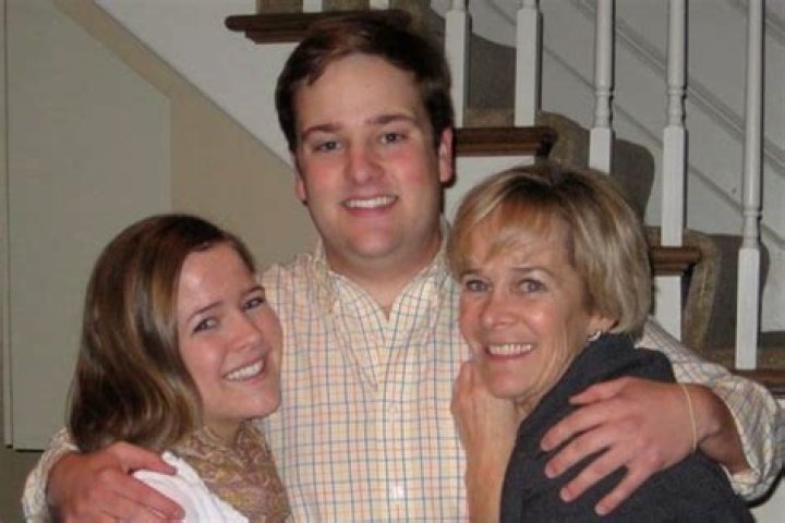 
Meet Taylor Costas – Photos Of Bob Costas’ Daughter With Carole Krumenacher
