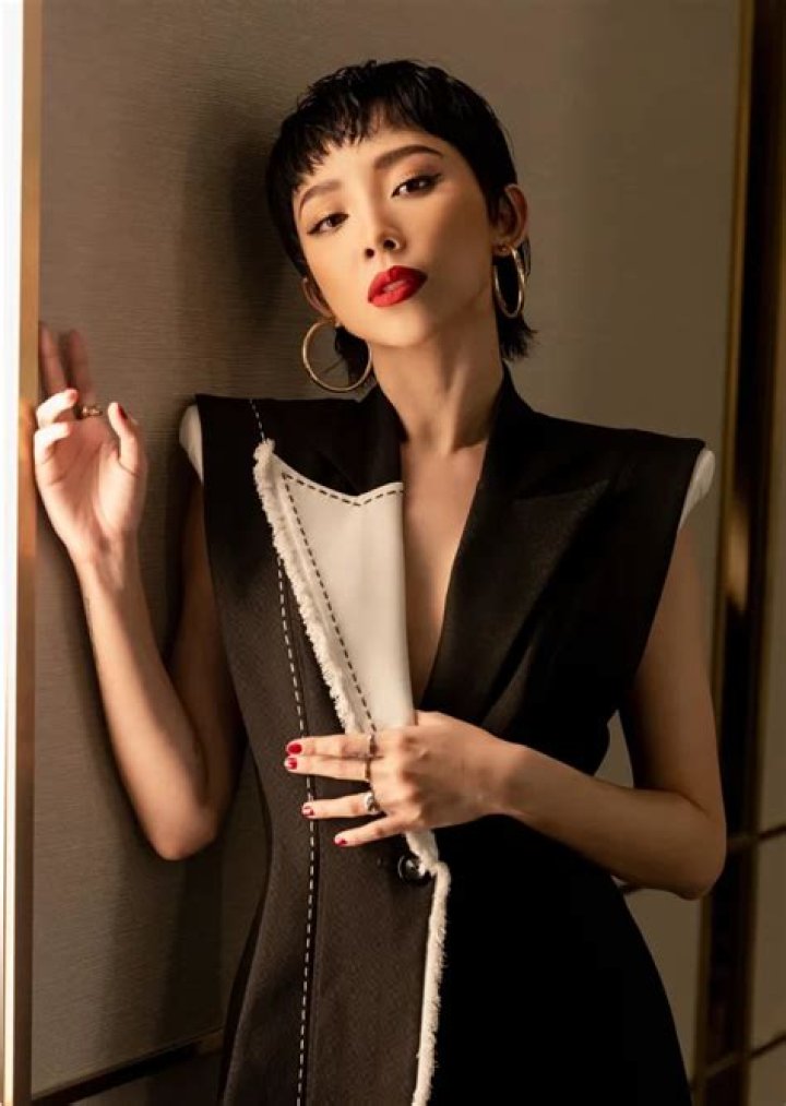 Tóc Tiên – Biography, Facts & Life Story