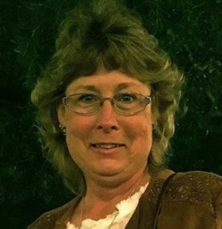 Toni Snow Barksdale Wiki-bio, net worth, age, husband, sister, kids.