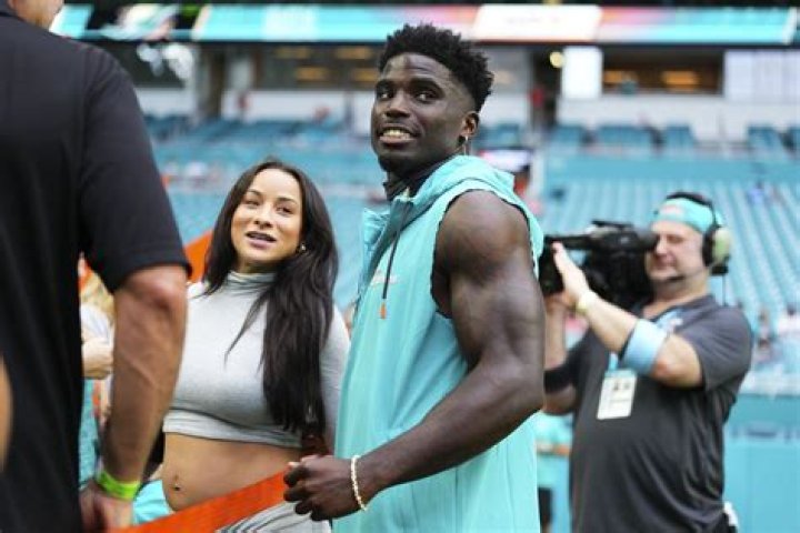 Is Tyreek Hill Wife Pregnant In 2024? Keeta Vaccaro Weight Gain And Baby Rumors